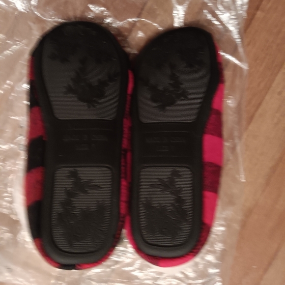 NEW WOODLANDS CREEK WOMEN'S SLIPPERS. SIZE 7. PLAID - Picture 3 of 3
